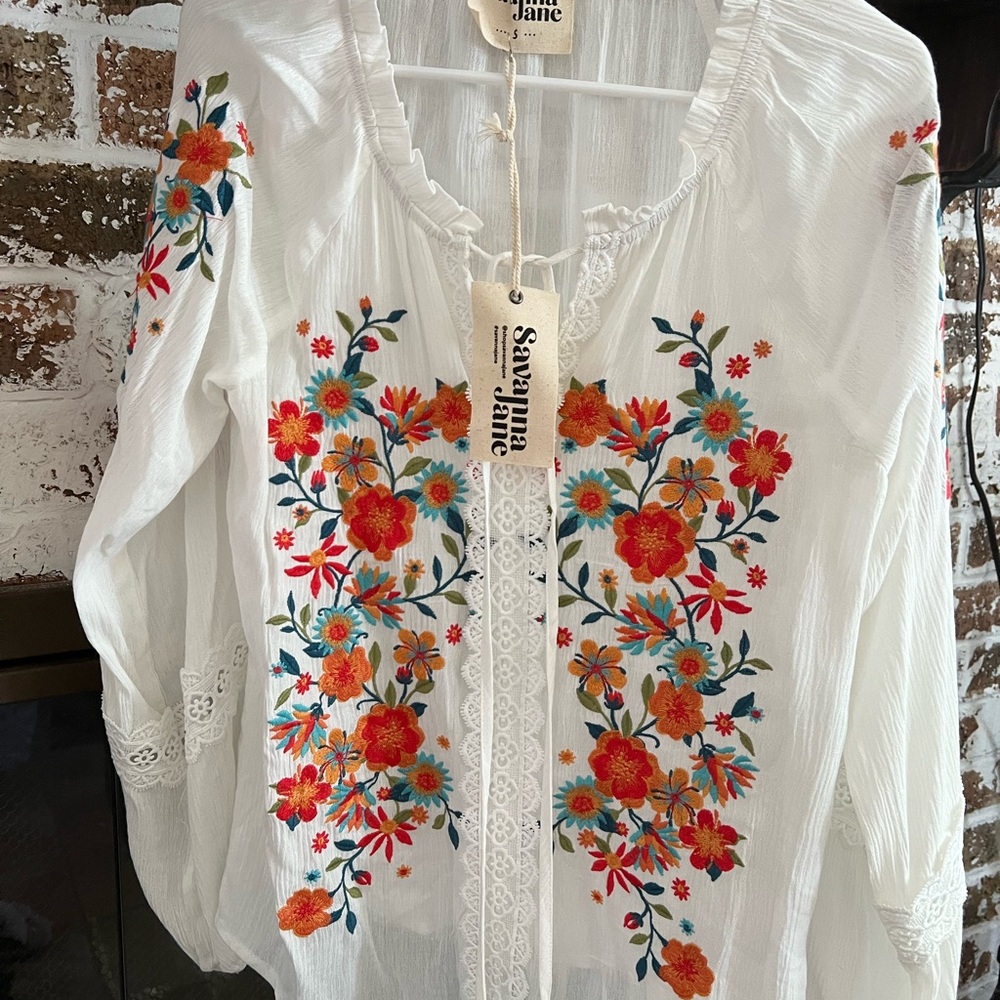 Savannah Jane Floral Embroidered Boho Top • small - Picture 3 of 5